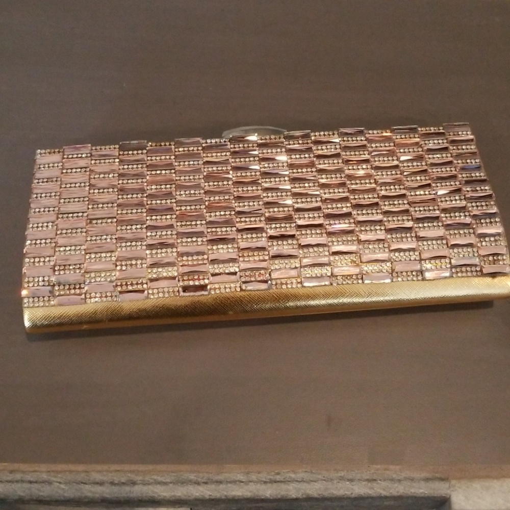 Gold clutch